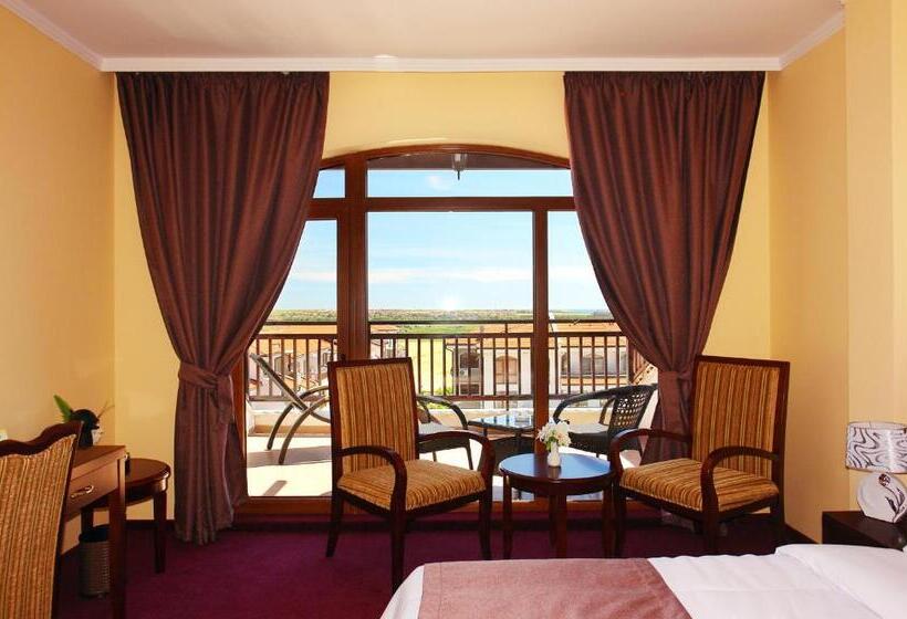 Номер Deluxe Вид на Море с Балконом, The Vineyards Spa & Resort