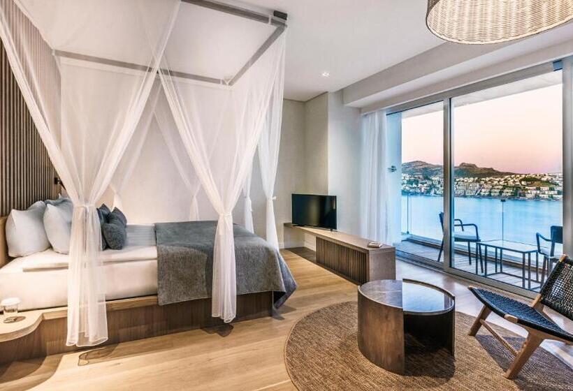 Номер Deluxe Вид на Море с Балконом, Cape Bodrum Luxury Hotel & Beach