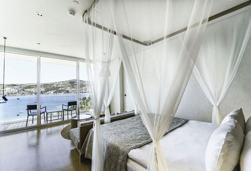 Номер Deluxe Вид на Море с Балконом, Cape Bodrum Luxury Hotel & Beach