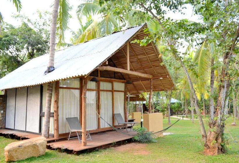 Номер Стандарт Вид на Бассейн, Kottawatta Village