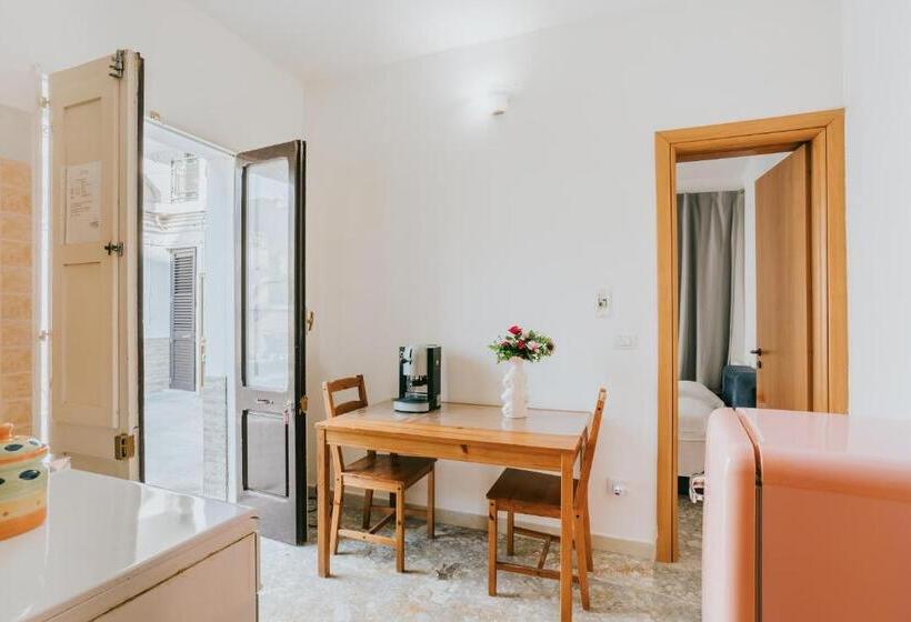 آپارتمان 1 خوابه با چشم‌انداز باغ, B&b Nuovo Reale   Centro Storico