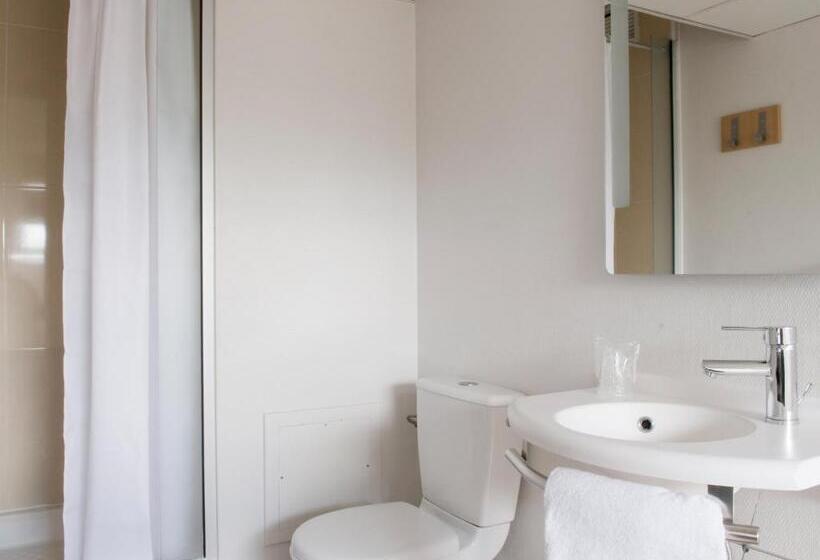 Трехместный Номер Классика, B&b Hotel Saint Quentin