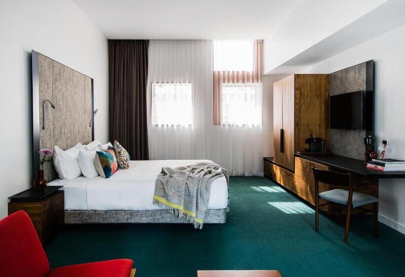 스탠다드 룸 킹사이즈 침대, The Old Clare Hotel, Independent Collection By Evt