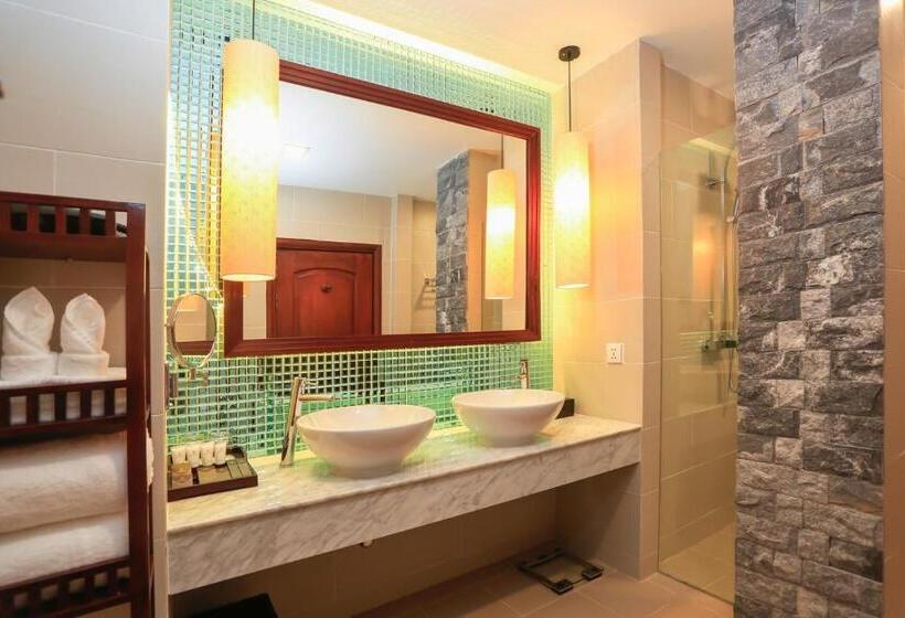 Стандартный Номер Кровать Кинг, The Privilege Floor By Lotus Blanc