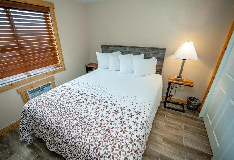 Хижина, Estes Mountain Inn