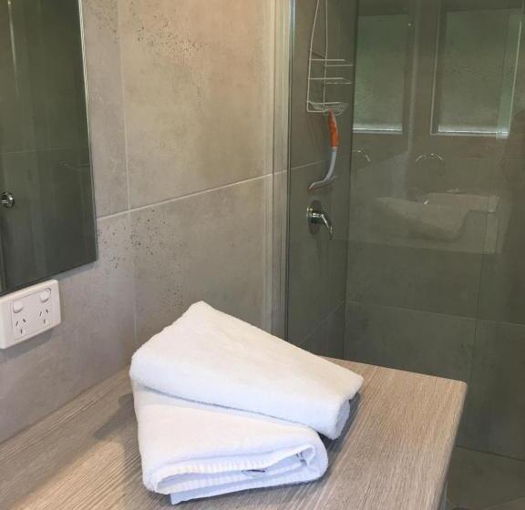 Апартаменты Deluxe 1 Спальня, Chez Noosa Resort Motel