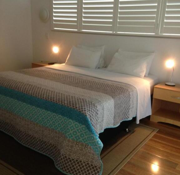 Апартаменты Deluxe 1 Спальня, Chez Noosa Resort Motel