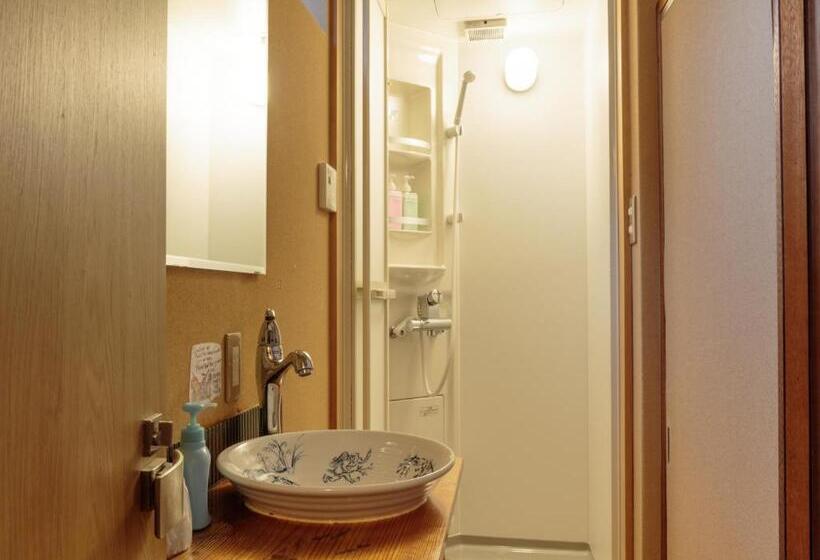 Номер Стандарт Вид на Сад, Gion Ryokan Qbeh