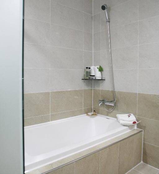 اتاق لوکس با چشم‌انداز دریا, Benikea Hotel Yeosu