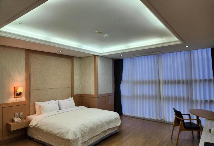 اتاق سوپریور با چشم‌انداز دریا, Benikea Hotel Yeosu