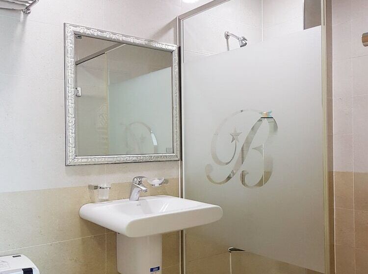 اتاق لوکس خانوادگی, Benikea Hotel Yeosu