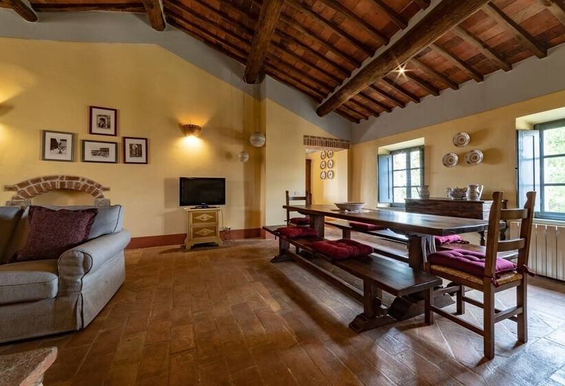 2-Bedroom Classic Apartment, La Pieve Marsina