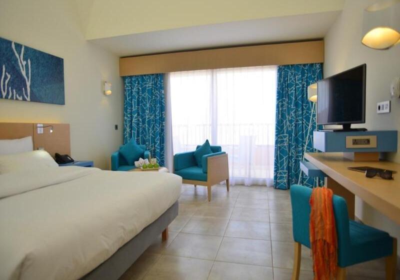 اتاق استاندارد با چشم‌انداز دریا, Novotel Marsa Alam Beach Resort