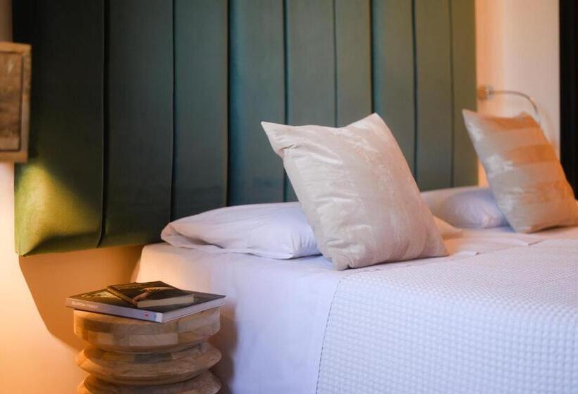 اتاق راحتی, Art Hotel Milano