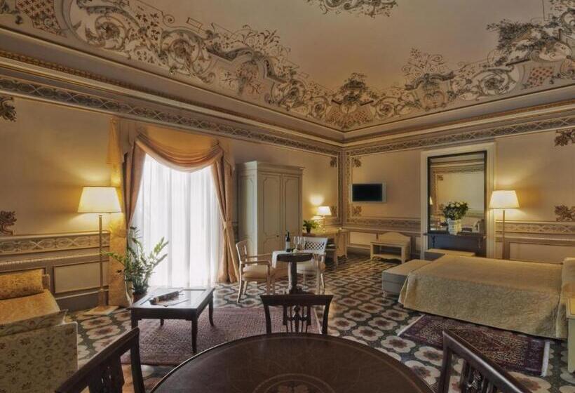 سوییت لوکس, Manganelli Palace
