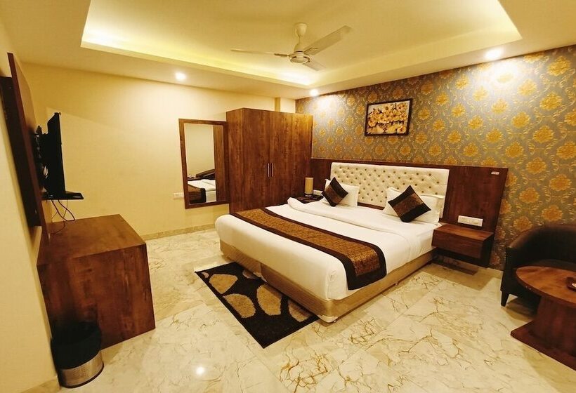 Номер Deluxe, Kalinga Grand Manali
