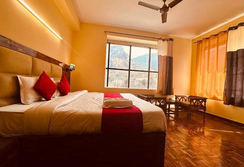 اتاق استاندارد با تخت بزرگ, Kalinga Grand Manali