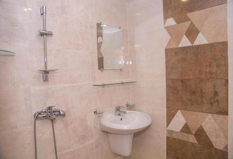 Номер Стандарт Трехместный, Chrystal Guest House