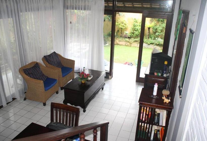 Бунгало Стандарт 2 Спальни, De Puspa Residence Seminyak