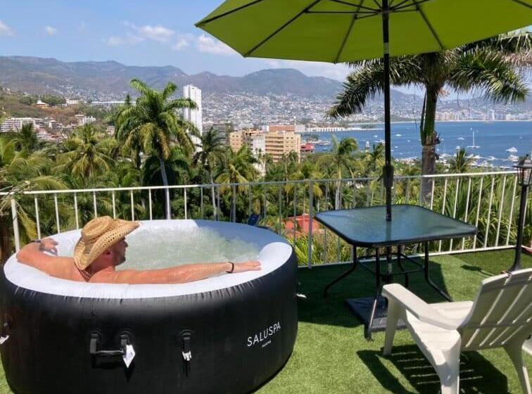 اتاق لوکس با چشم‌انداز دریا, Casa Breizh