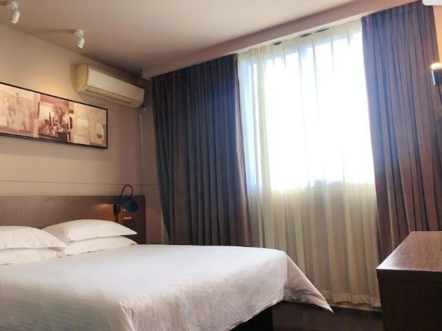 Номер бизнес-класса, Jinjiang Inn Select Zhenjiang Xijingdu Daxi Road
