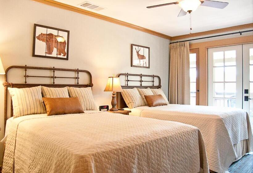 带2个双人床的标准工作室, Sierra Sky Ranch, Ascend Hotel Collection