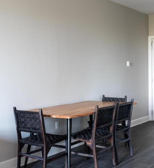 침실 2개 스위트, Bywater Suite