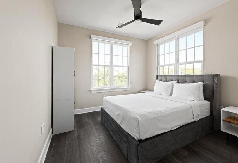 스위트, Bywater Suite