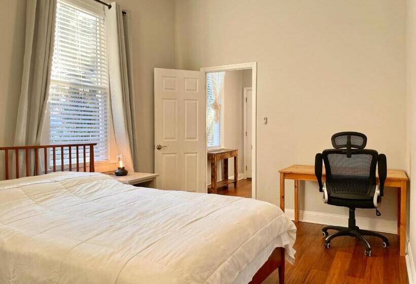 Номер Deluxe, Lovely Guesthouse In The Up And Coming Springfield