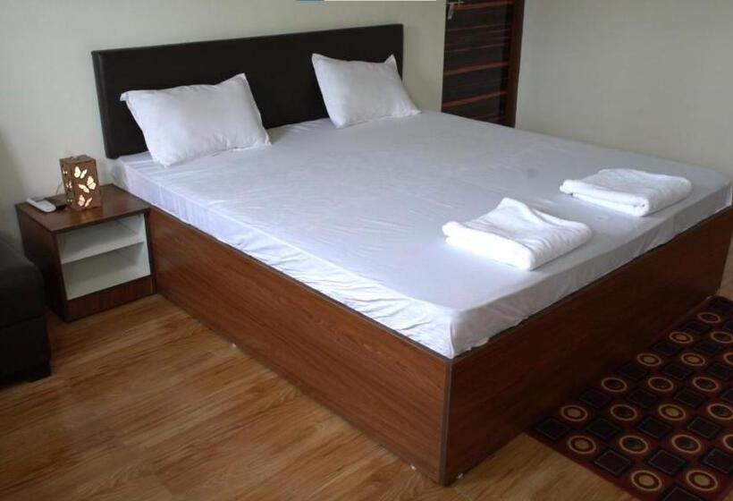 豪华房间, Strawberry Resort