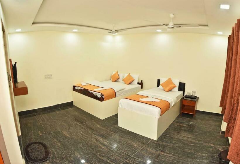 豪华房间, Ruthran Guest House