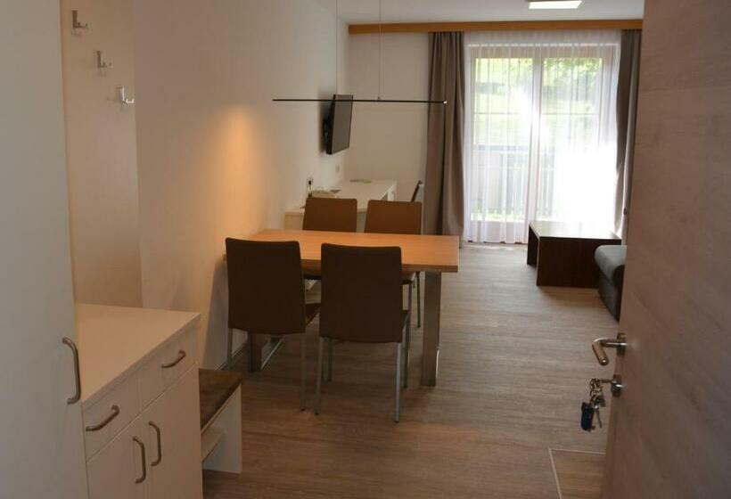 Апартаменты 1 Спальня с Балконом, Wohlfühl Hotel Wiesenhof