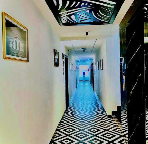 اتاق لوکس با تخت بزرگ, Lake View Airport Zone