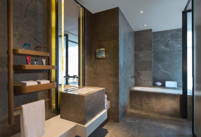 اتاق لوکس با چشم‌انداز شهر, Chongqing Marriott