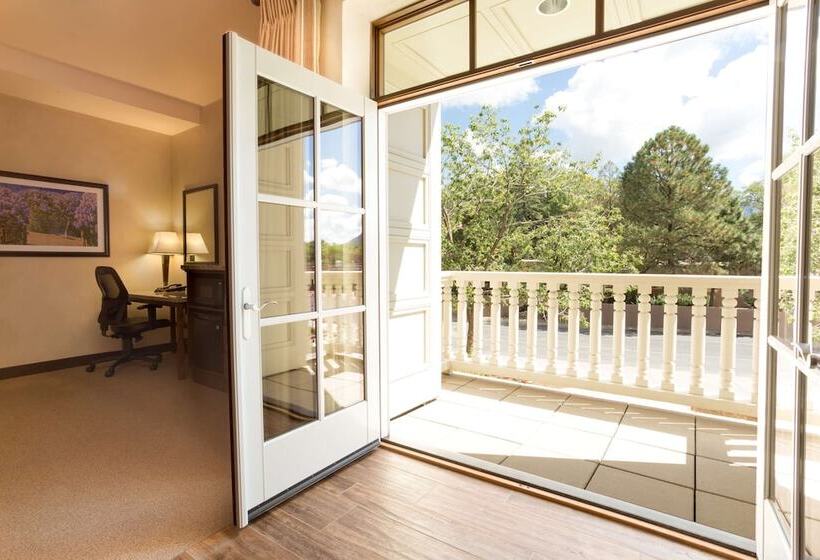 Номер Deluxe с Террасой, Drury Plaza Hotel In Santa Fe