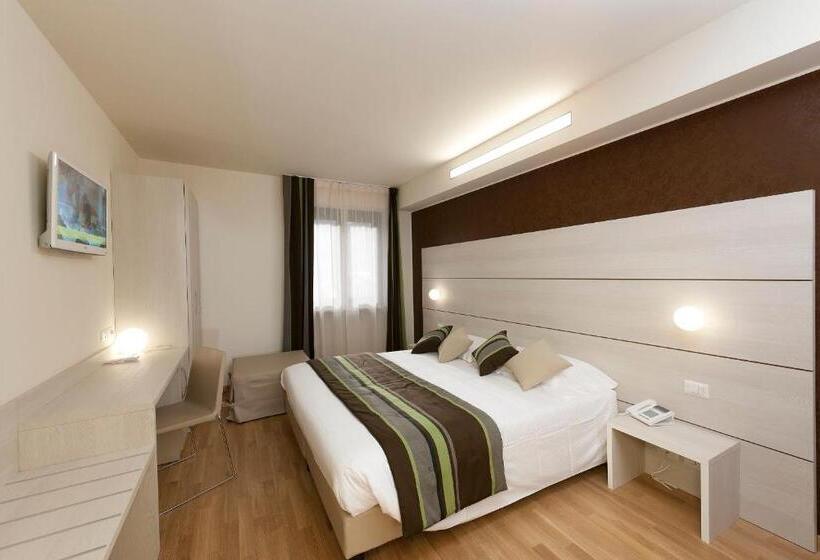 اتاق سوپریور سه تخته, Hb Aosta Hotel & Balcony Spa
