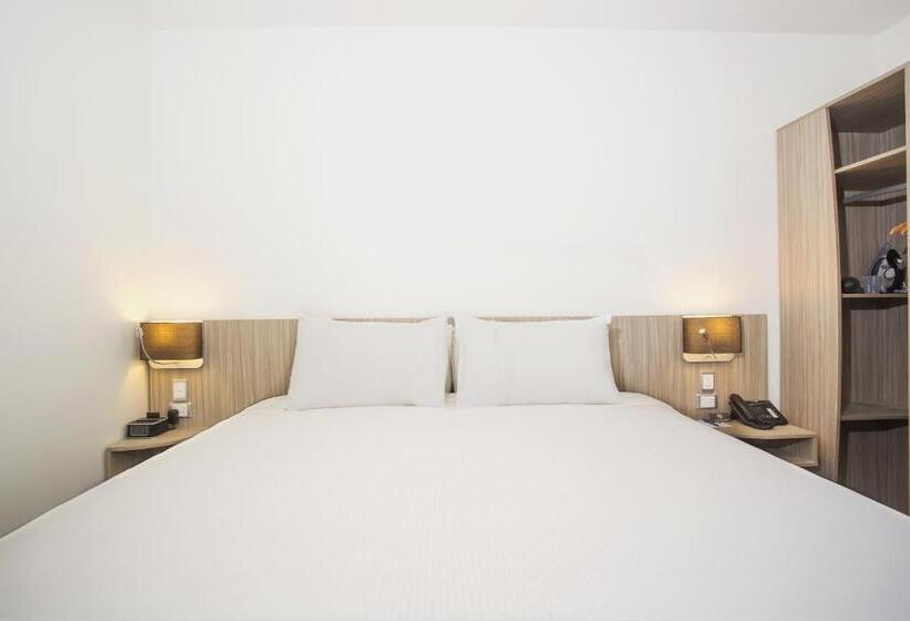 标准间, Ibis Mackay