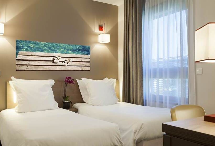 Студия Стандарт, Nehô Suites Porte De Genève   Gare Annemasse