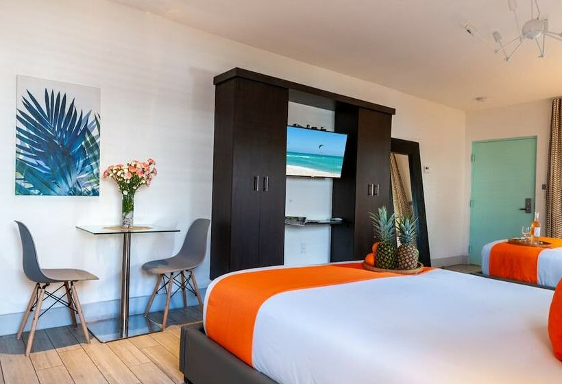 标准工作室, Seaside All Suites