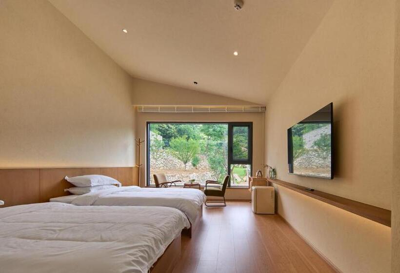 اتاق استاندارد با چشم‌انداز, Mountain And Autumn Homestay