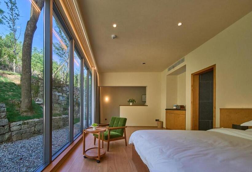 اتاق سوپریور با چشم‌انداز, Mountain And Autumn Homestay