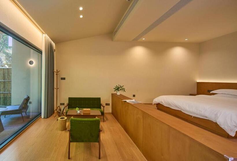 اتاق سوپریور با چشم‌انداز باغ, Mountain And Autumn Homestay