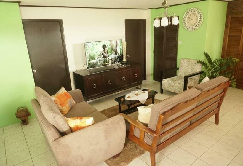 اتاق لوکس با بالکن و چشم‌انداز دریا, Blu Vista Cottages