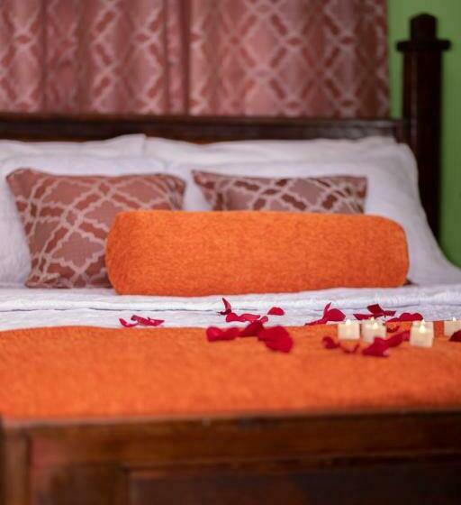 اتاق لوکس با بالکن و چشم‌انداز دریا, Blu Vista Cottages