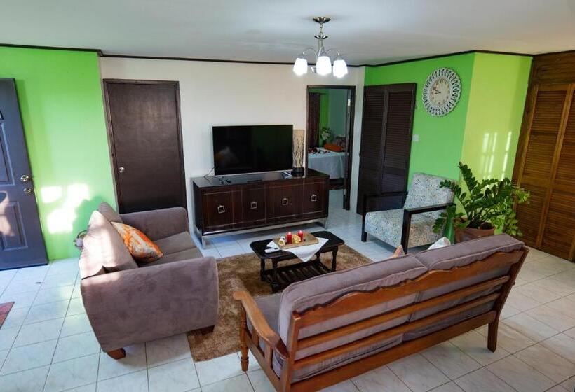 اتاق لوکس با بالکن و چشم‌انداز دریا, Blu Vista Cottages