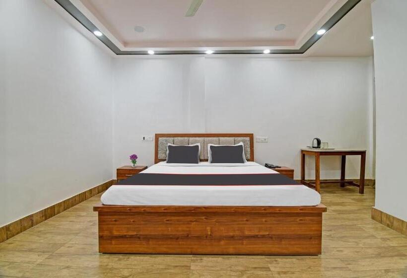 اتاق کلاسیک سه تخته, Collection O 809269 The Grand Megha Resort