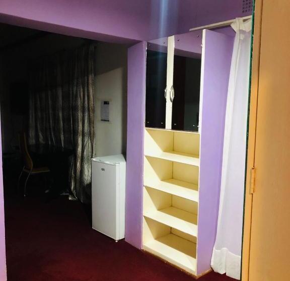 اتاق خانوادگی, Amogelang Guesthouse & Suites