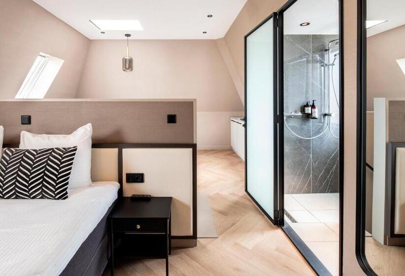 Люкс, Breathe Hotel Leiden