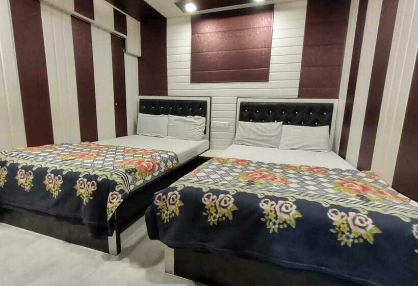 Трехместный Номер Классика, Oyo Flagship 80644  Noble Palace