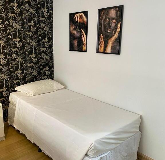 Quarto Triplo Economy, Garvey Park